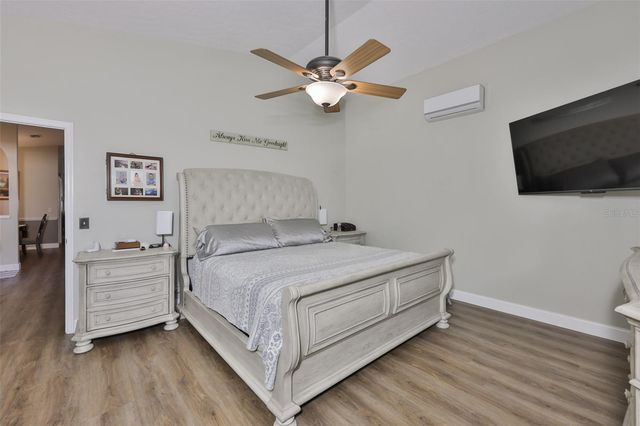 3931 APPLETREE DRIVE, Valrico, FL 33594