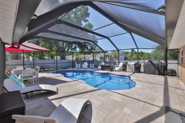 3931 APPLETREE DRIVE, Valrico, FL 33594