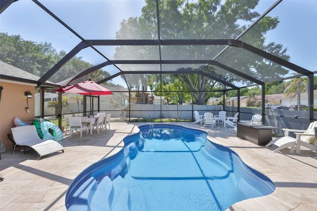 3931 APPLETREE DRIVE, Valrico, FL 33594