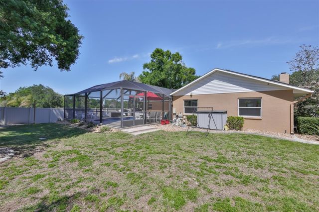 3931 APPLETREE DRIVE, Valrico, FL 33594