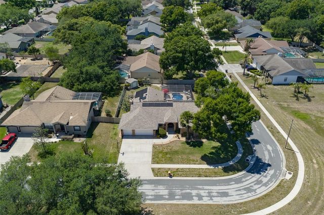 3931 APPLETREE DRIVE, Valrico, FL 33594