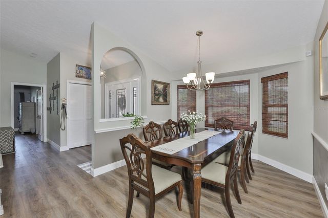 3931 APPLETREE DRIVE, Valrico, FL 33594