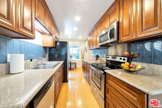 5650 Sumner Way 104, Culver City, CA 90230
