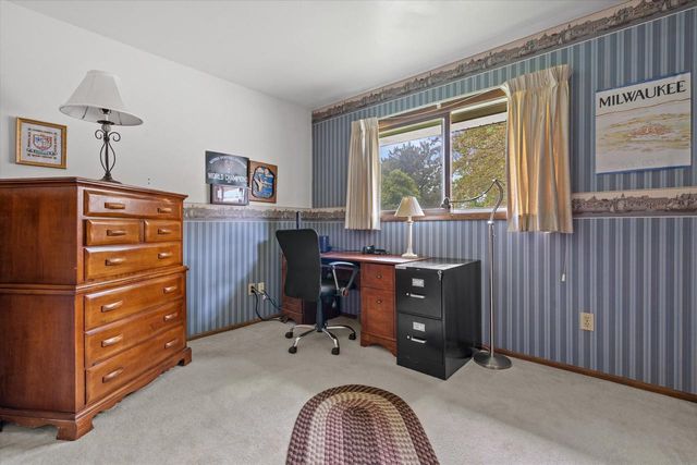 5661 S 24th STREET, Milwaukee, WI 53221