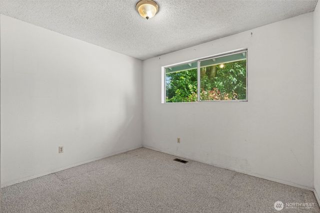 5444 21st Court NE, Olympia, WA 98516