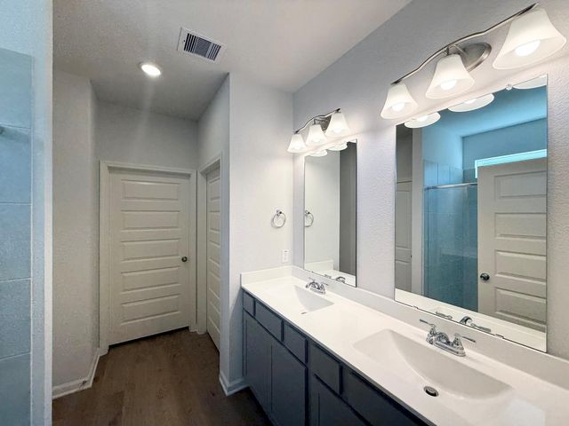 15455 Foresail Ln, South Houston, TX 77053