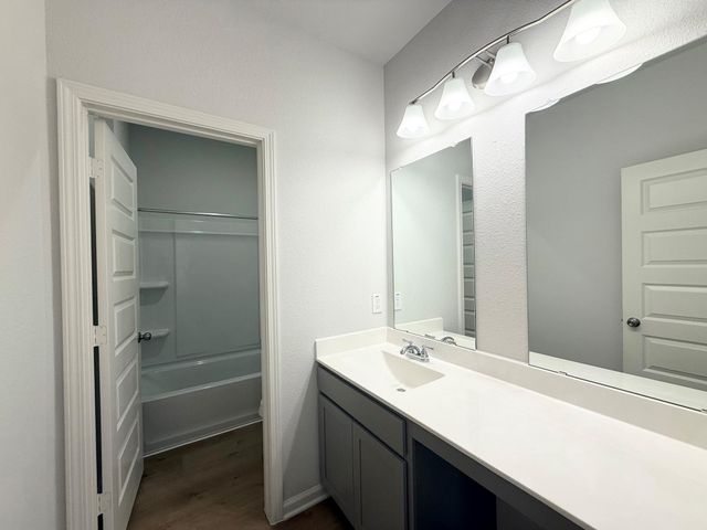 15455 Foresail Ln, South Houston, TX 77053