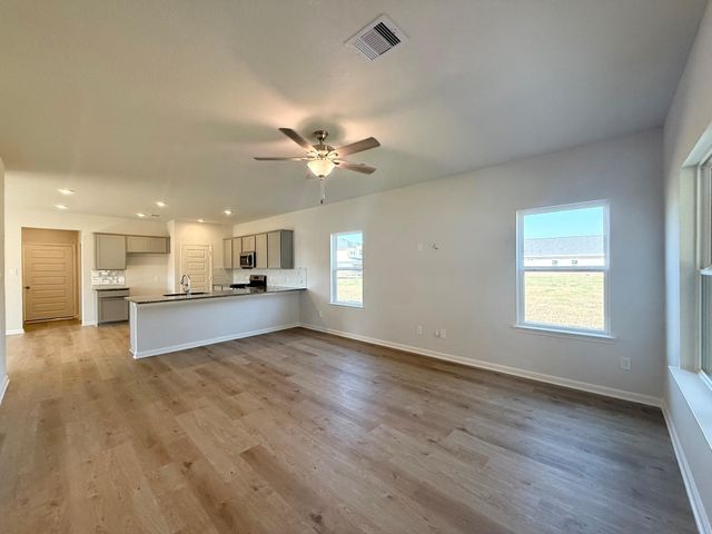 15455 Foresail Ln, South Houston, TX 77053