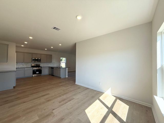 15455 Foresail Ln, South Houston, TX 77053