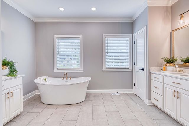 1595 Victoria Woods Drive, Boonville, IN 47601