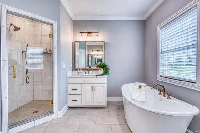 1595 Victoria Woods Drive, Boonville, IN 47601