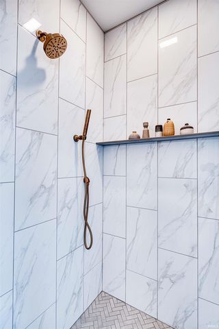 1595 Victoria Woods Drive, Boonville, IN 47601