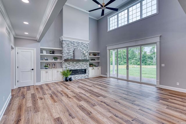 1595 Victoria Woods Drive, Boonville, IN 47601