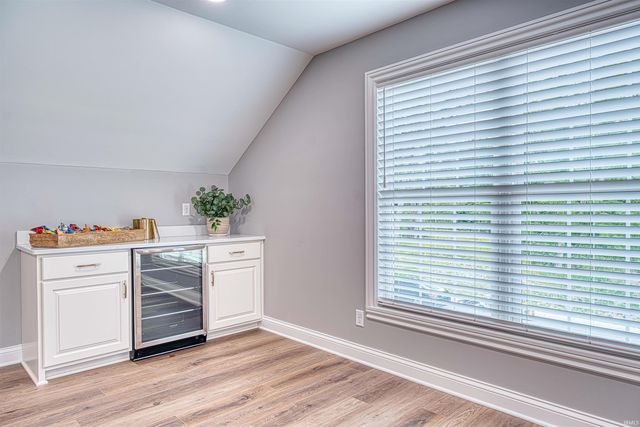 1595 Victoria Woods Drive, Boonville, IN 47601