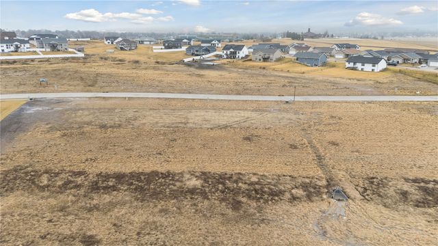 201 Victory Lane, Vinton, IA 52349