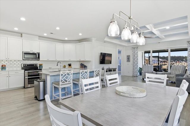 402 Spongecake Dr, Hardeeville, SC 29927