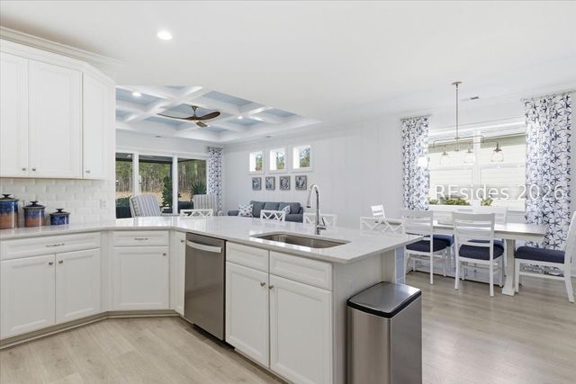 402 Spongecake Dr, Hardeeville, SC 29927