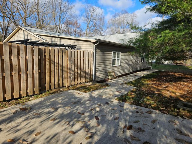 182 Sunrise Shores, Harrodsburg, KY 40330