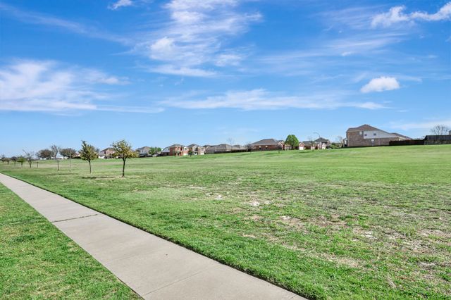12901 Farmington Drive, Fort Worth, TX 76244
