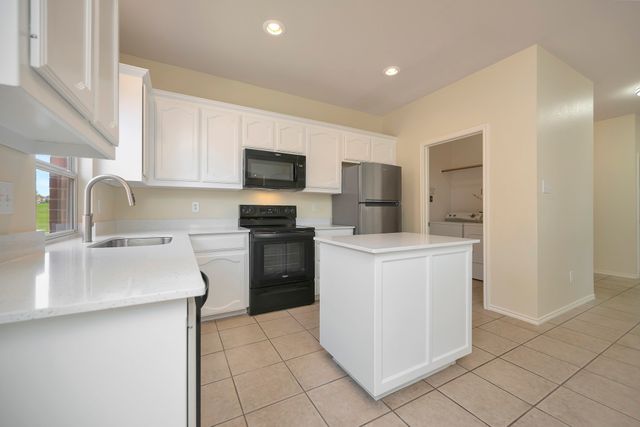 12901 Farmington Drive, Fort Worth, TX 76244