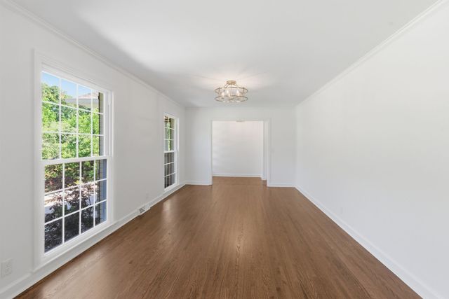 6617 Ellesmere Rd, Nashville, TN 37205