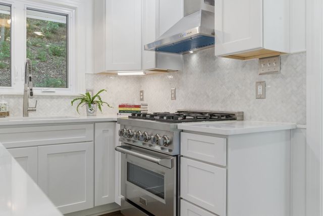 6617 Ellesmere Rd, Nashville, TN 37205