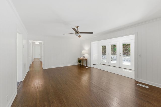 6617 Ellesmere Rd, Nashville, TN 37205