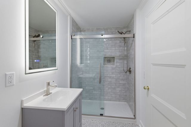 6617 Ellesmere Rd, Nashville, TN 37205