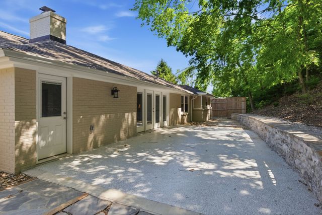 6617 Ellesmere Rd, Nashville, TN 37205