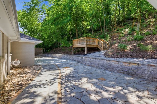 6617 Ellesmere Rd, Nashville, TN 37205