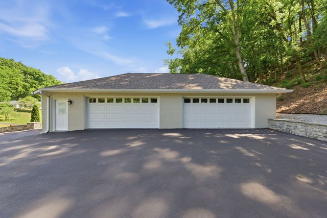 6617 Ellesmere Rd, Nashville, TN 37205