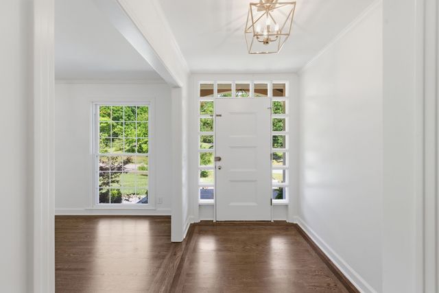 6617 Ellesmere Rd, Nashville, TN 37205