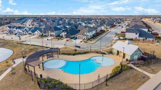 2825 Caroline Street, Royse City, TX 75189