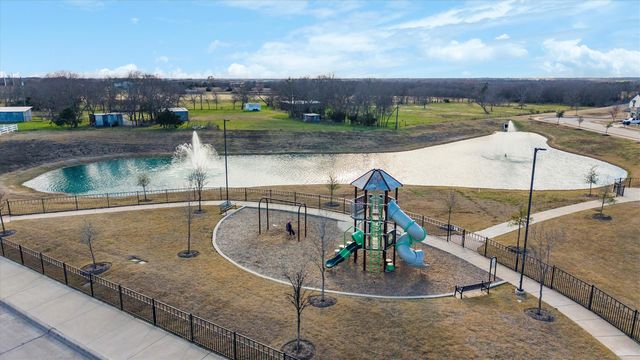 2825 Caroline Street, Royse City, TX 75189