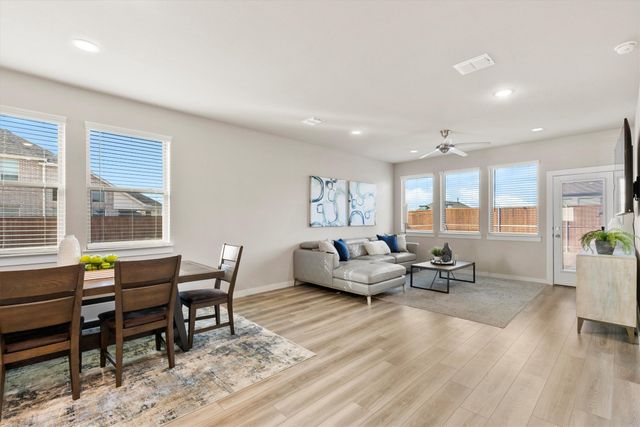 2825 Caroline Street, Royse City, TX 75189