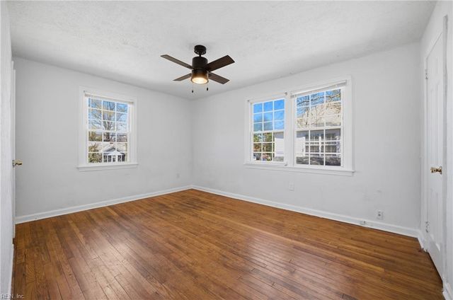 942 20th ST, Newport News, VA 23607