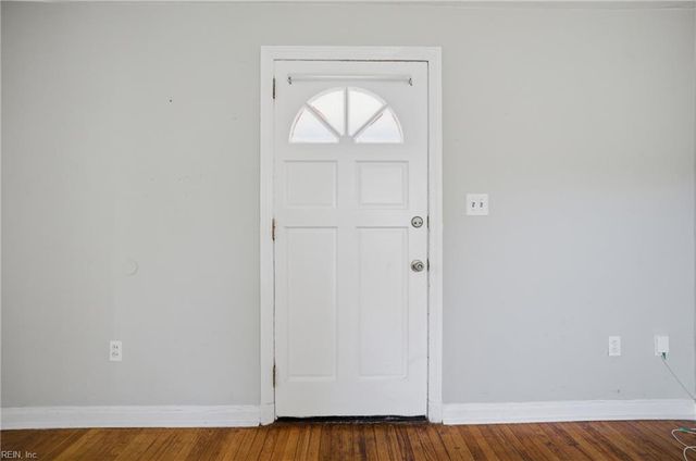 942 20th ST, Newport News, VA 23607