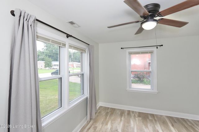 10309 Rancho Dr, Louisville, KY 40272