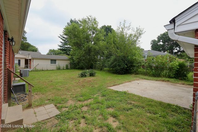 10309 Rancho Dr, Louisville, KY 40272