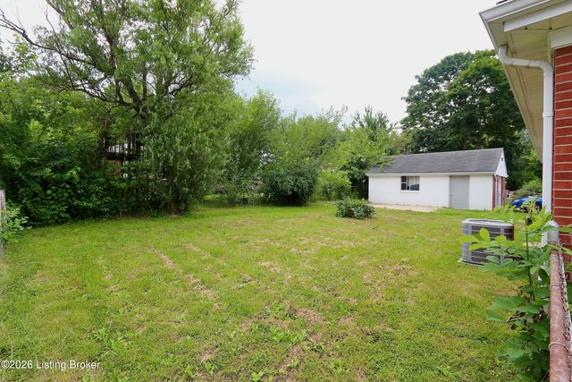10309 Rancho Dr, Louisville, KY 40272