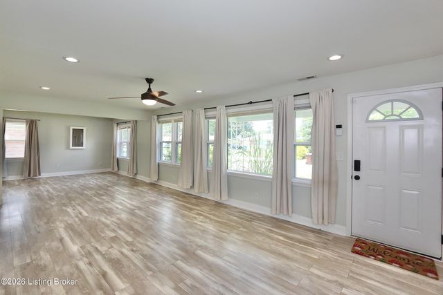 10309 Rancho Dr, Louisville, KY 40272