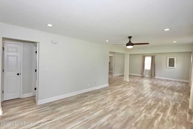 10309 Rancho Dr, Louisville, KY 40272