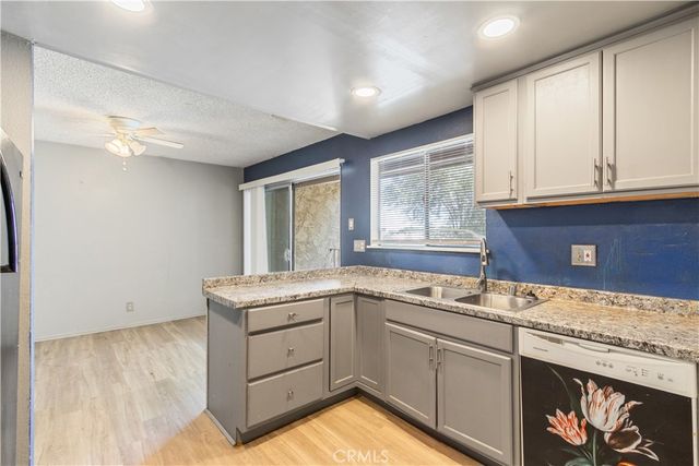 42935 15th W, Lancaster, CA 93534