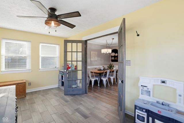 232 Charing Cross Road, Indianapolis, IN 46217