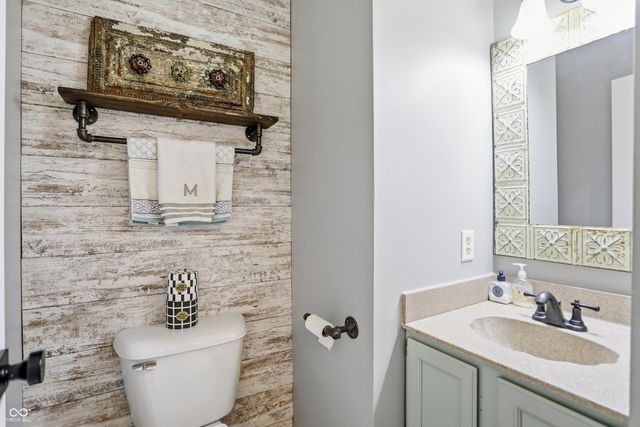 232 Charing Cross Road, Indianapolis, IN 46217