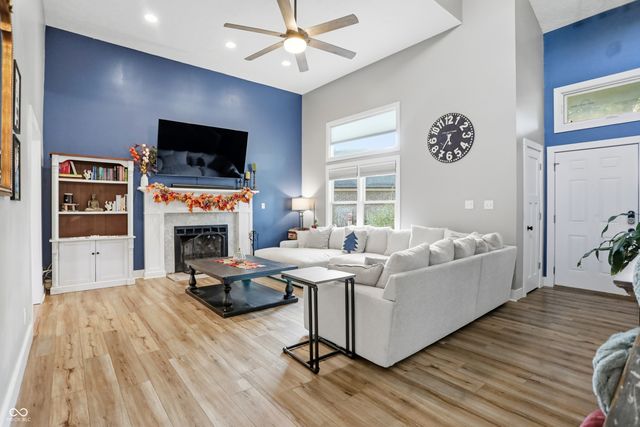 232 Charing Cross Road, Indianapolis, IN 46217