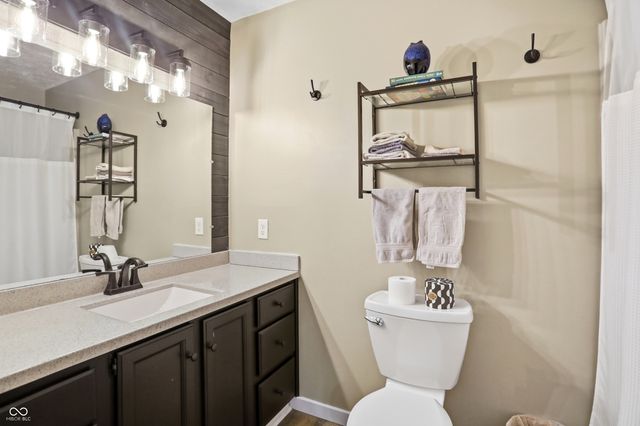 232 Charing Cross Road, Indianapolis, IN 46217