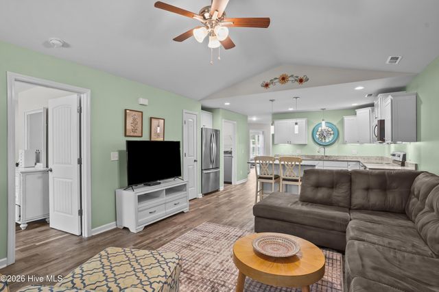 206 NE 76th Street, Oak Island, NC 28465
