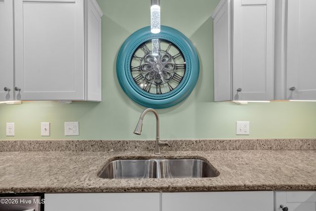 206 NE 76th Street, Oak Island, NC 28465