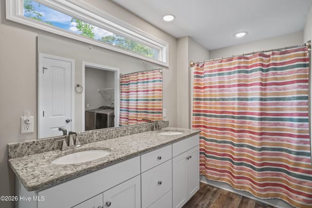206 NE 76th Street, Oak Island, NC 28465